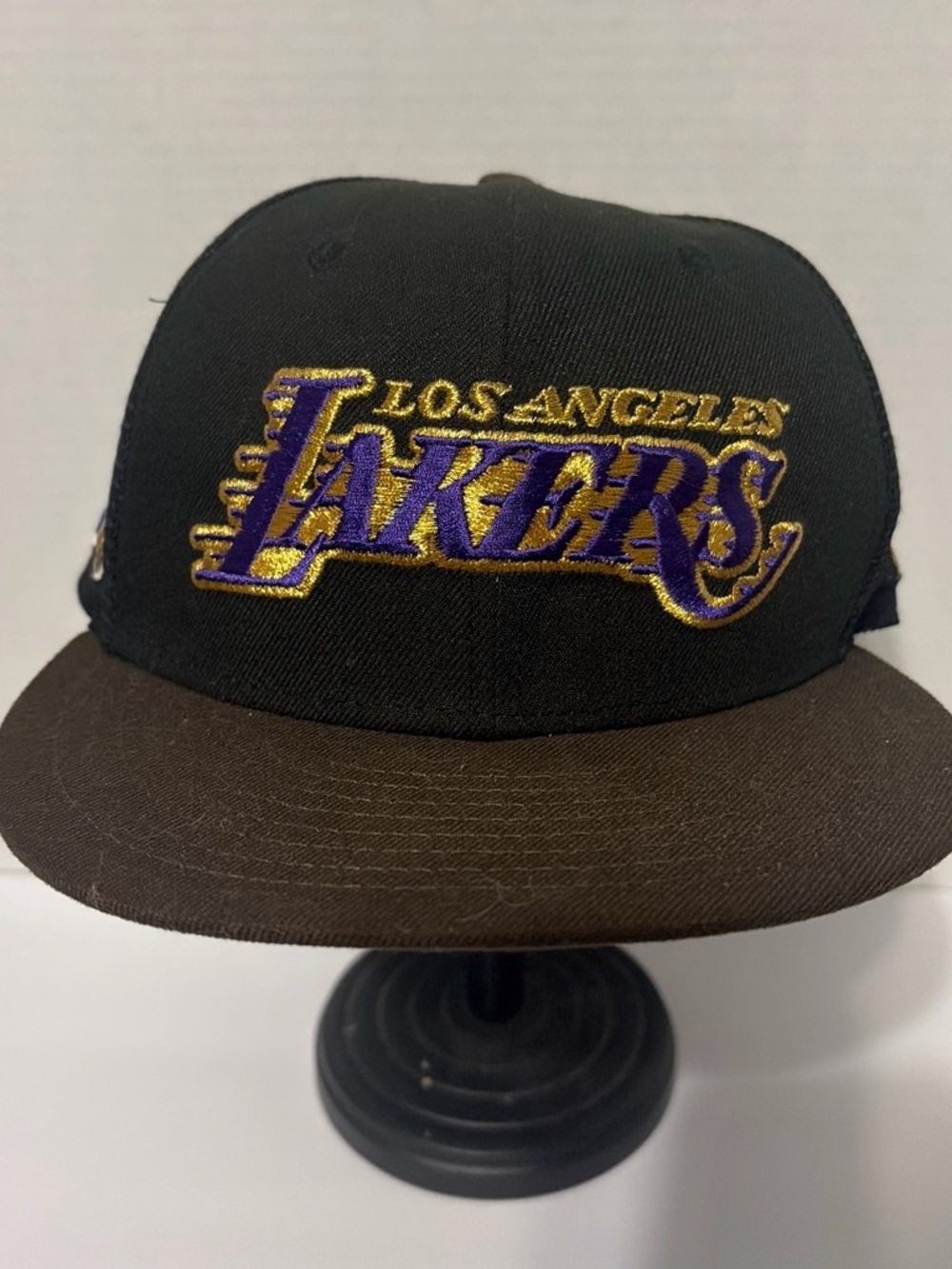 New Era LA Lakers 9FIFTY Snapback Hat 17 Championships NBA Black Purple Gold